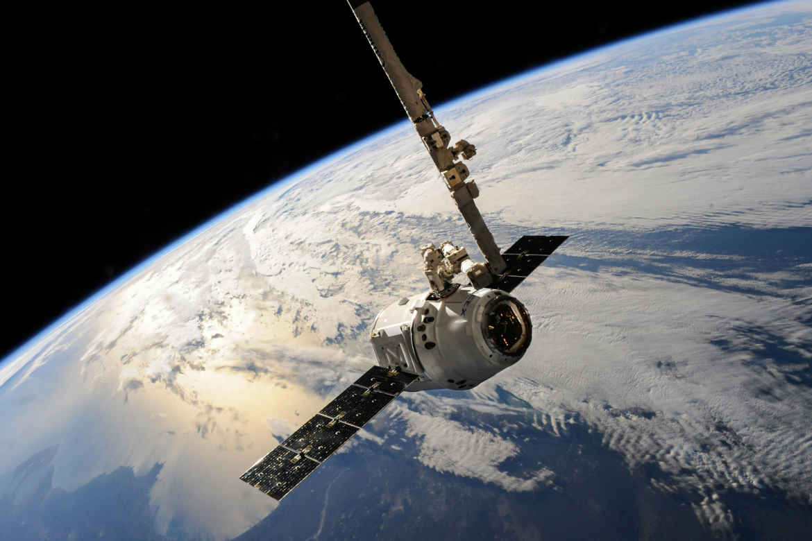 satelite.webp